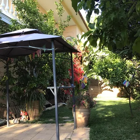 Apartament Pj Garden House Ateny Zewnętrze zdjęcie